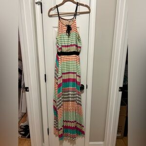 Lacy Paris Pleated Maxi Dress